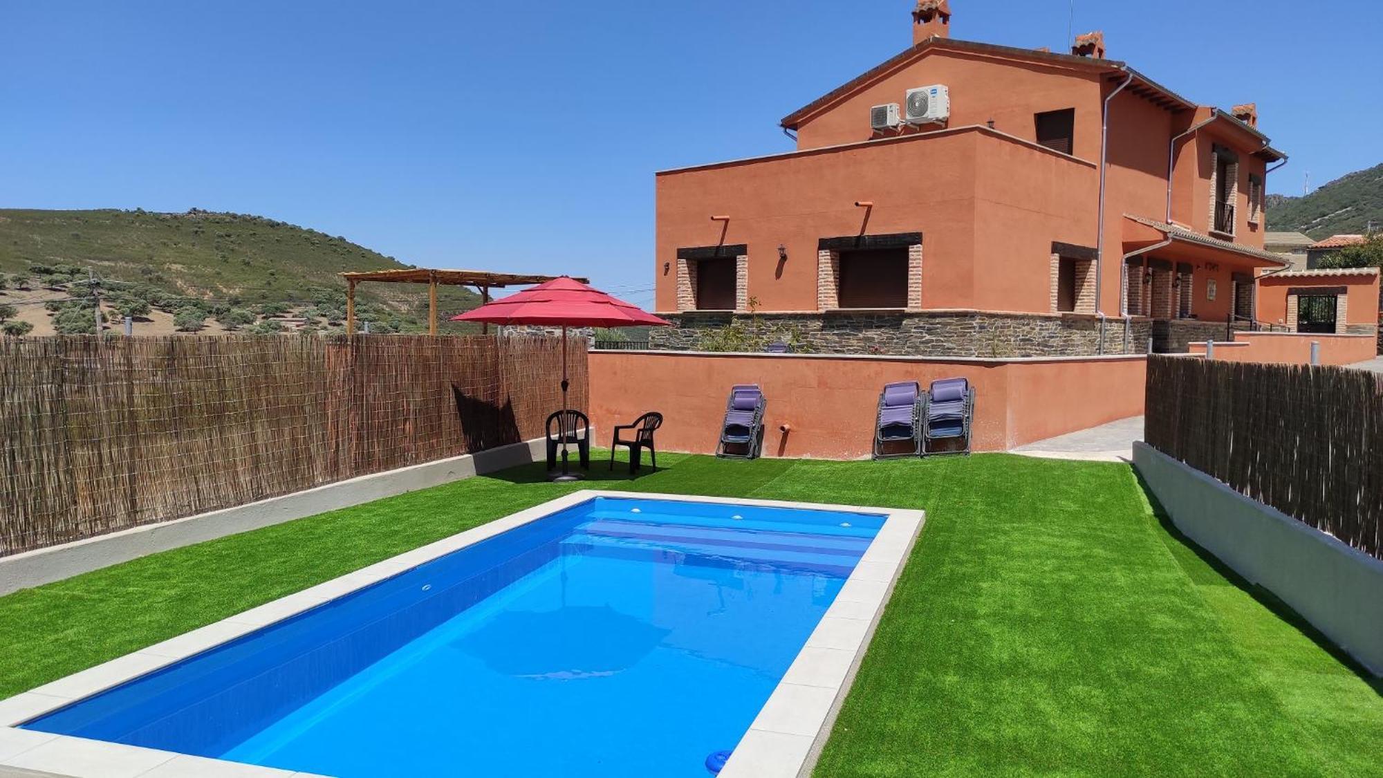 Casa Rural La Colmena Del Geoparque Navatrasierra Luaran gambar